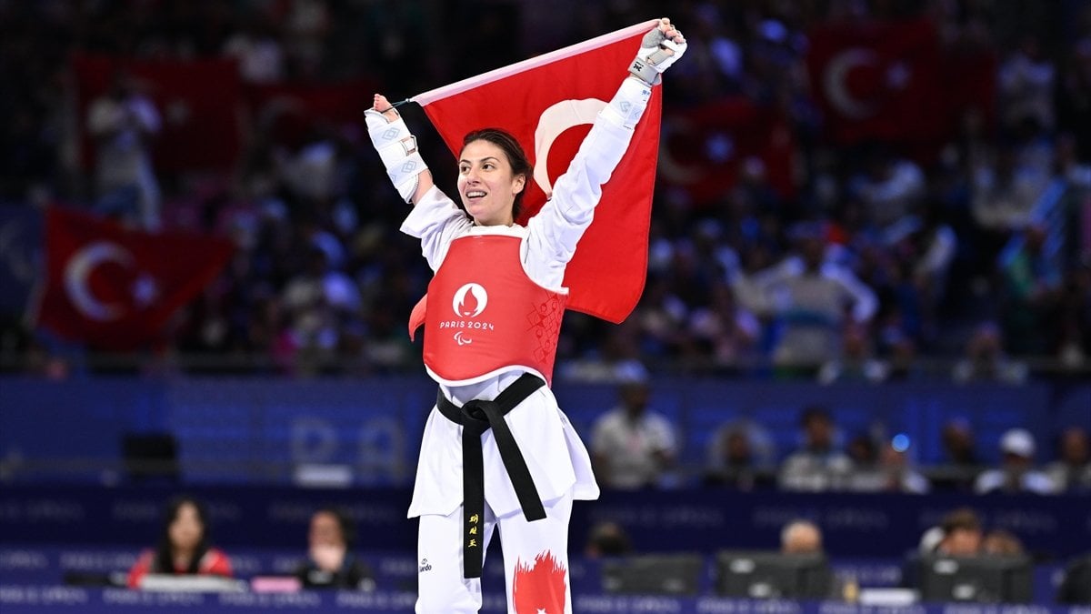 Meryem Betül Çavdar, bronz madalyanın sahibi oldu